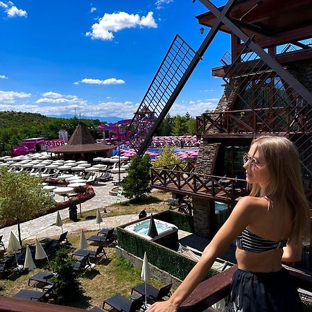 Hotel The Wind Mills Hydropark Gorna Malina Esterno foto