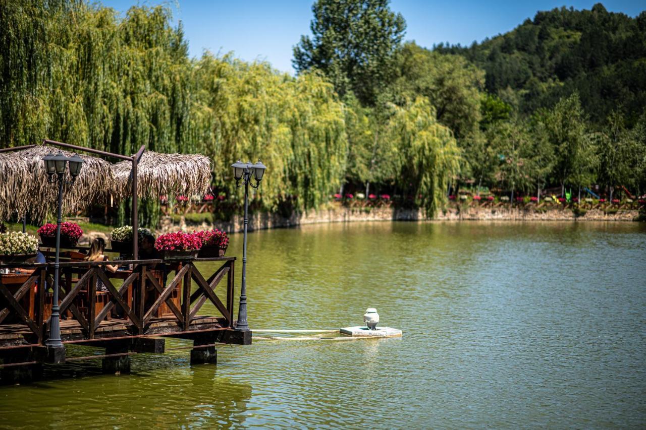 Hotel The Wind Mills Hydropark Gorna Malina Esterno foto