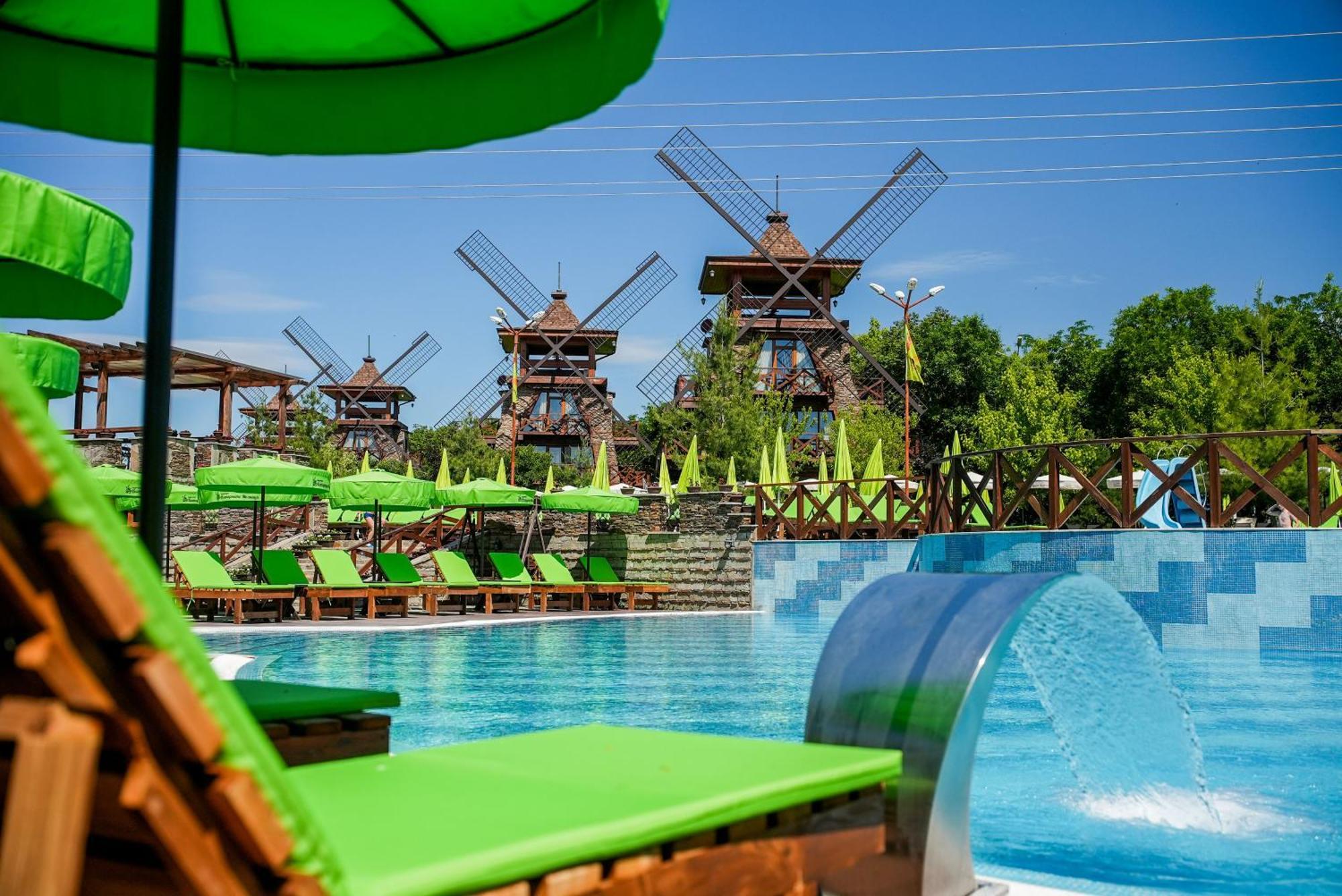Hotel The Wind Mills Hydropark Gorna Malina Esterno foto