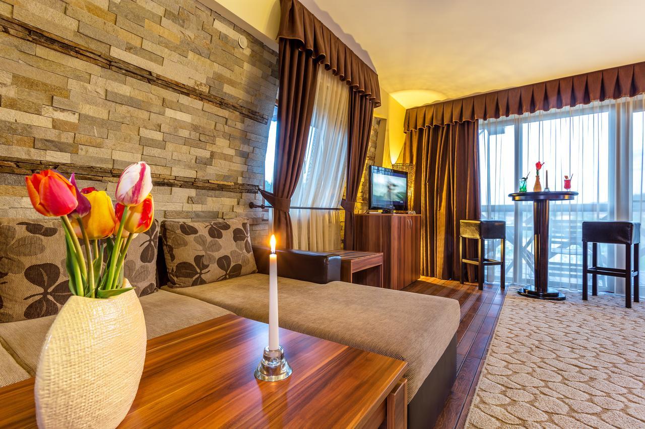 Hotel The Wind Mills Hydropark Gorna Malina Esterno foto