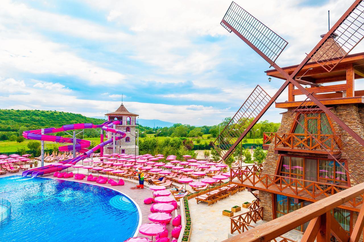 Hotel The Wind Mills Hydropark Gorna Malina Esterno foto