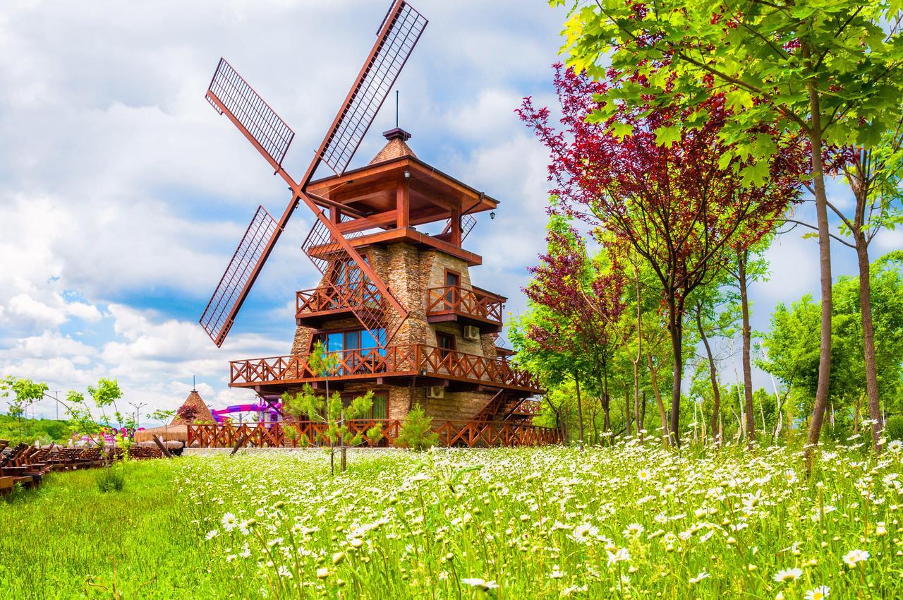 Hotel The Wind Mills Hydropark Gorna Malina Esterno foto