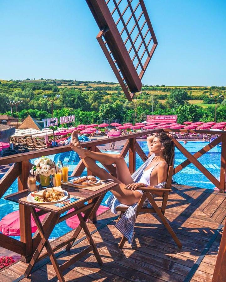 Hotel The Wind Mills Hydropark Gorna Malina Esterno foto