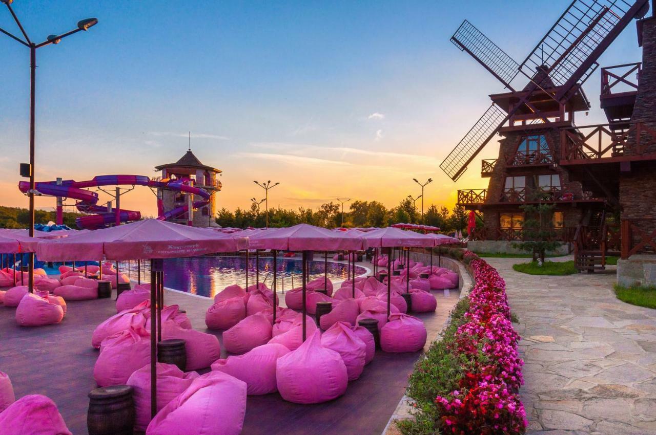 Hotel The Wind Mills Hydropark Gorna Malina Esterno foto